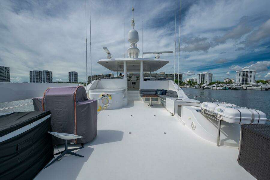 Lila Cuy 112ft Westport Yacht For Sale