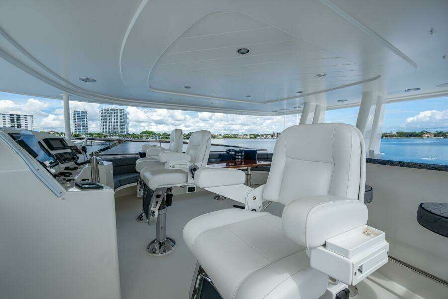 Lila Cuy 112ft Westport Yacht For Sale