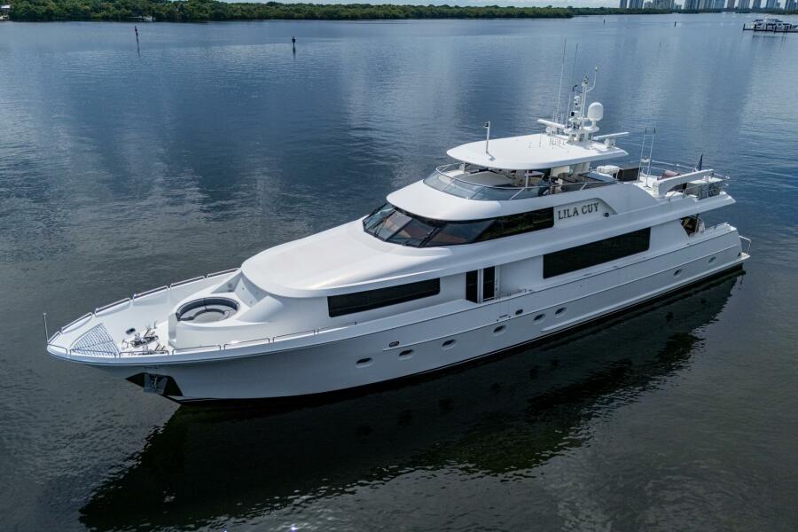 112' 2006 Westport 