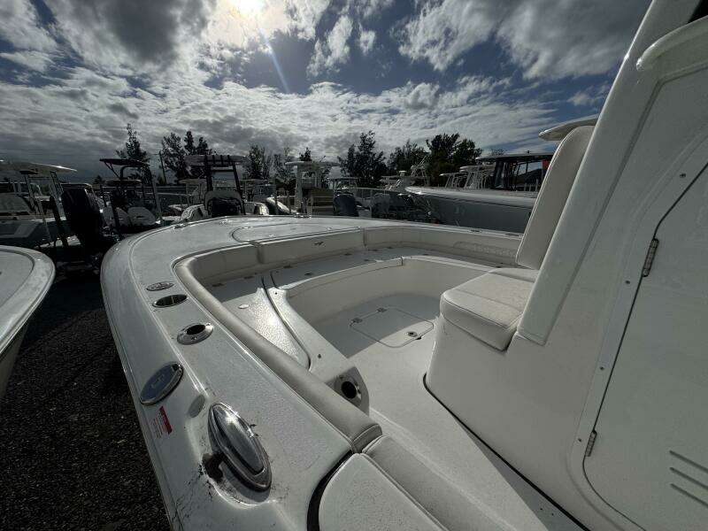 2500 Carolina Bay 25ft Tidewater Yacht For Sale