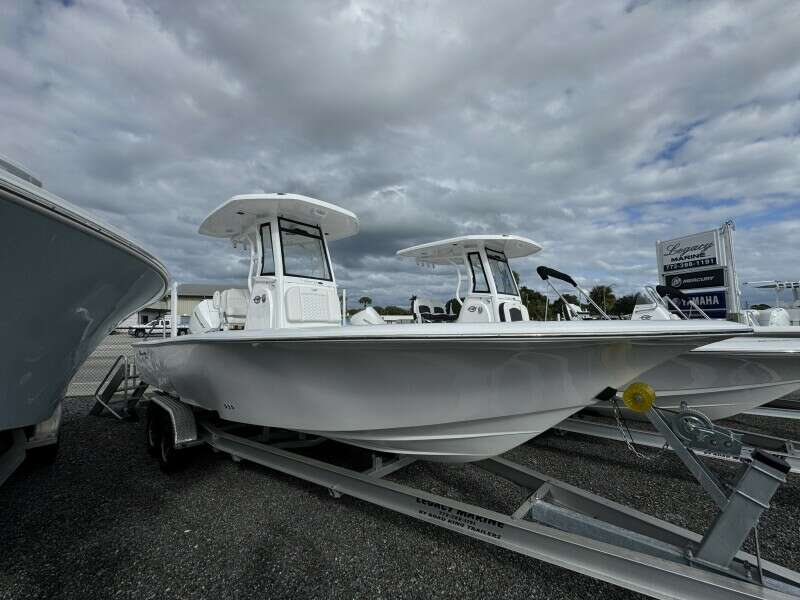 2500 Carolina Bay 25ft Tidewater Yacht For Sale