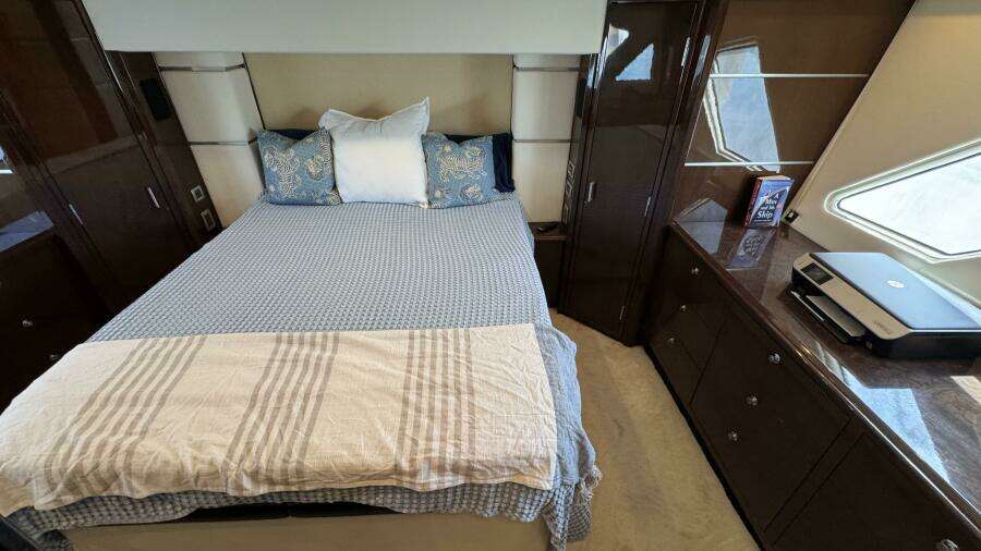 Full Beam Owners Stateroom