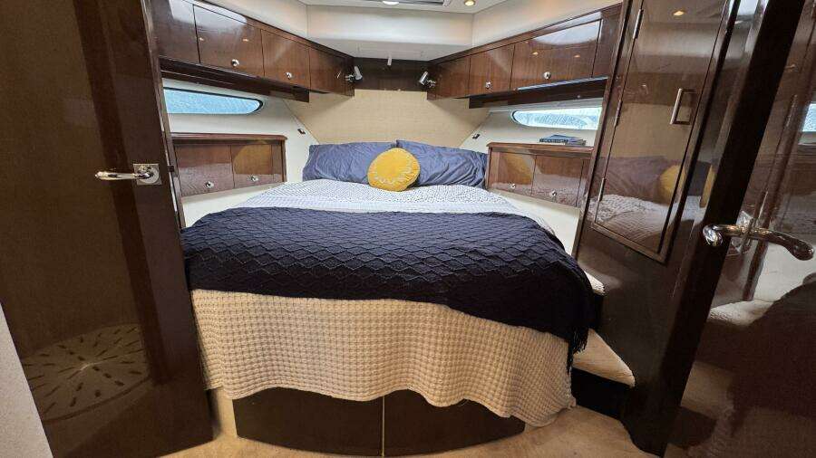 Forward VIP Centerline Queen