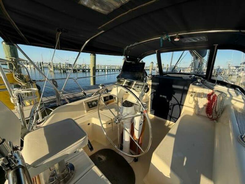 40' 1999 Caliber 40 LRC