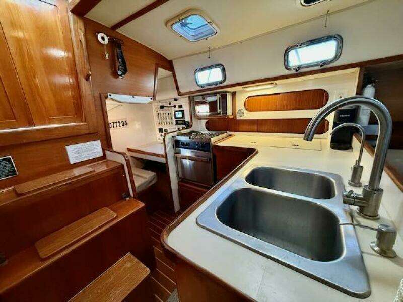 WINDFALL 40ft Caliber Yacht For Sale