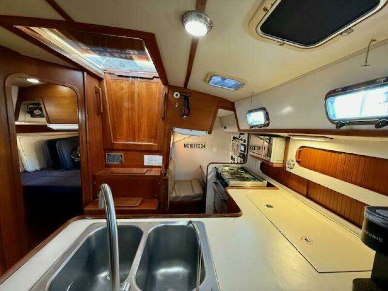 WINDFALL 40ft Caliber Yacht For Sale