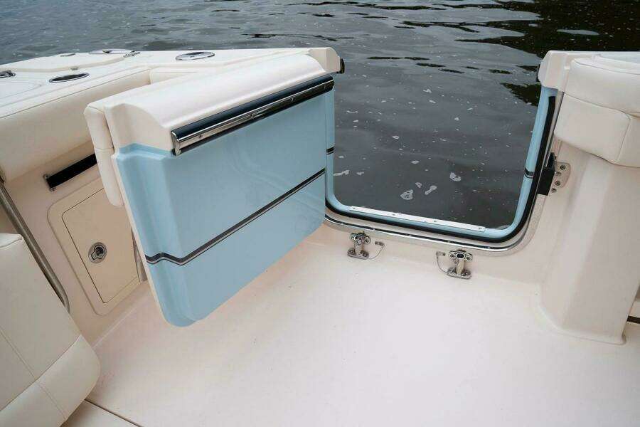 33ft Grady White Yacht For Sale