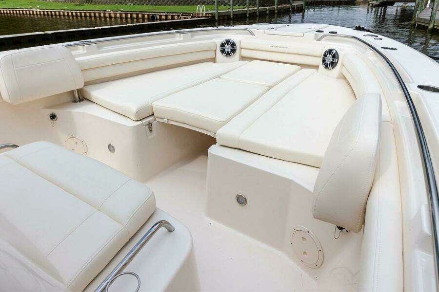 33ft Grady White Yacht For Sale