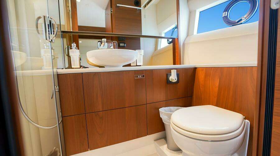 Making Time 62ft Princess Yacht For Sale