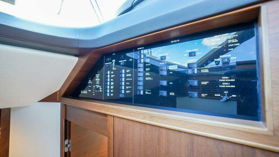 Making Time 62ft Princess Yacht For Sale