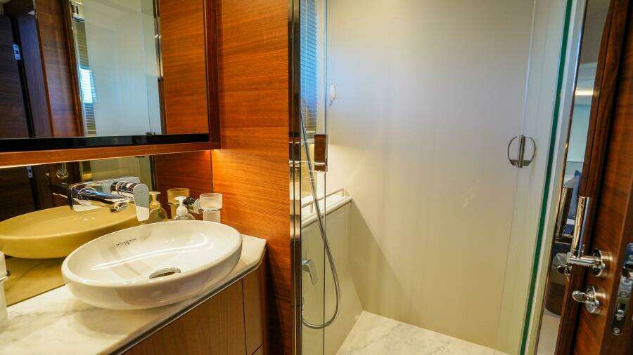 Making Time 62ft Princess Yacht For Sale