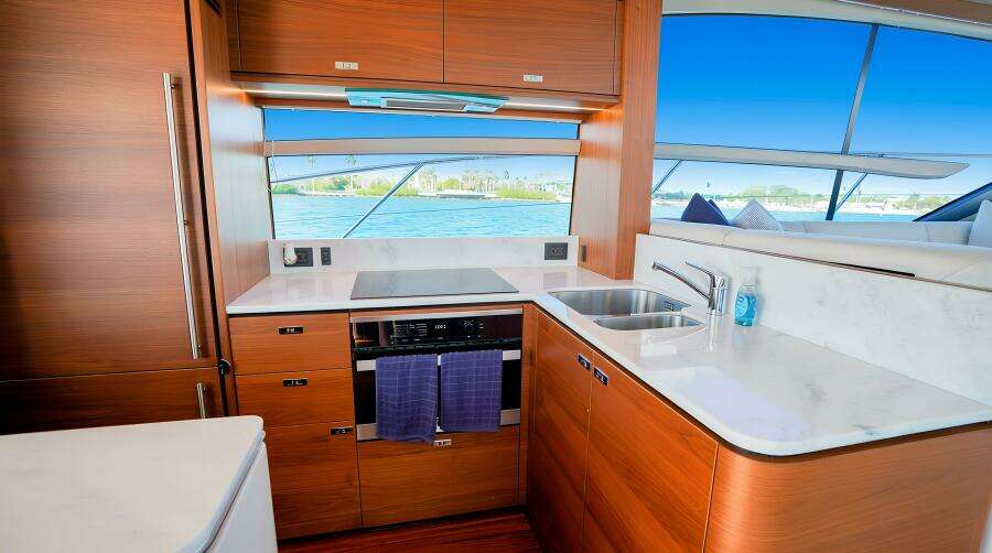 Making Time 62ft Princess Yacht For Sale