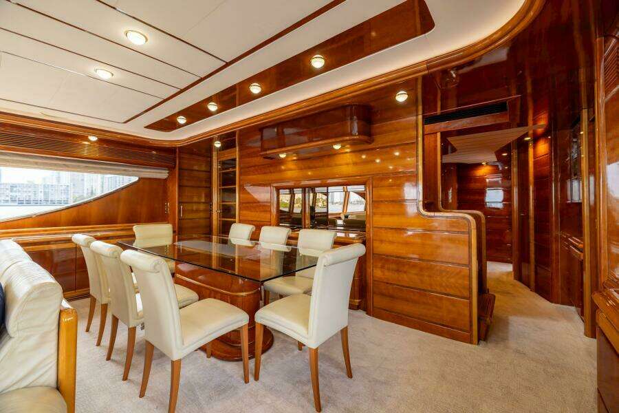 2001 Ferretti 94 Raised Pilothouse - Dreamchaser -Dining