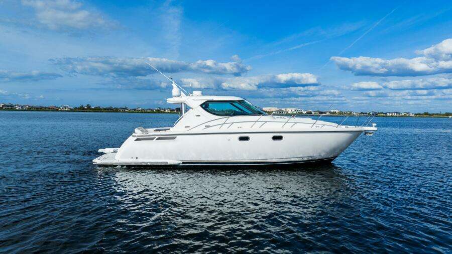 2007 Tiara Yachts 4300 Sovran - Profile 