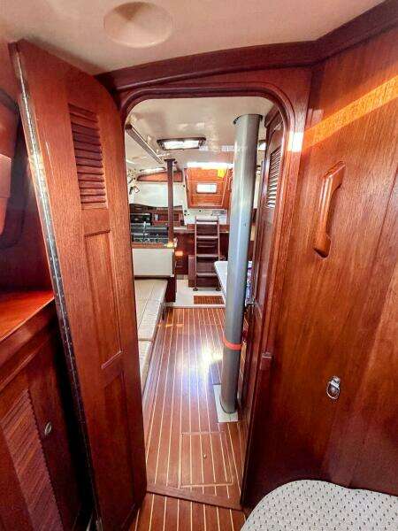 Offline 32ft Island Packet Yacht For Sale