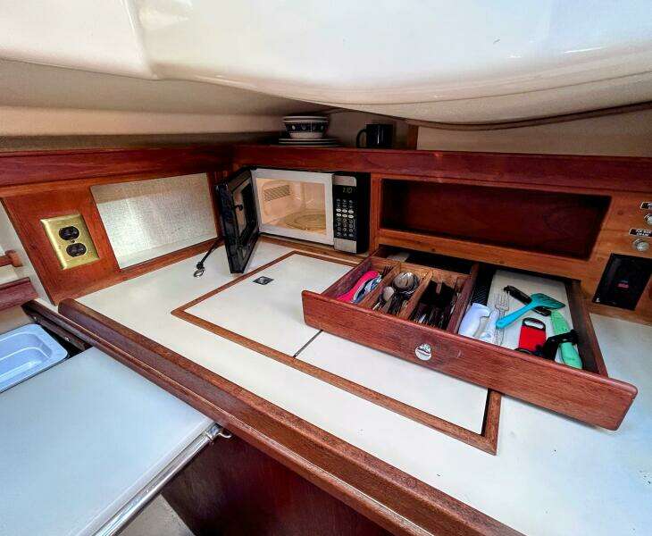 Offline 32ft Island Packet Yacht For Sale
