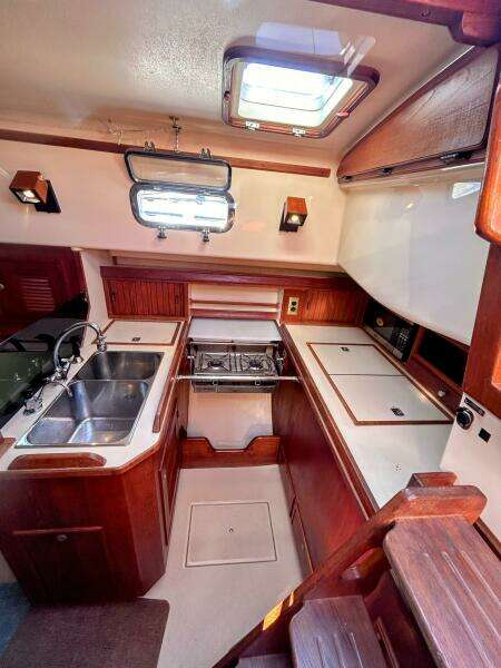 Offline 32ft Island Packet Yacht For Sale