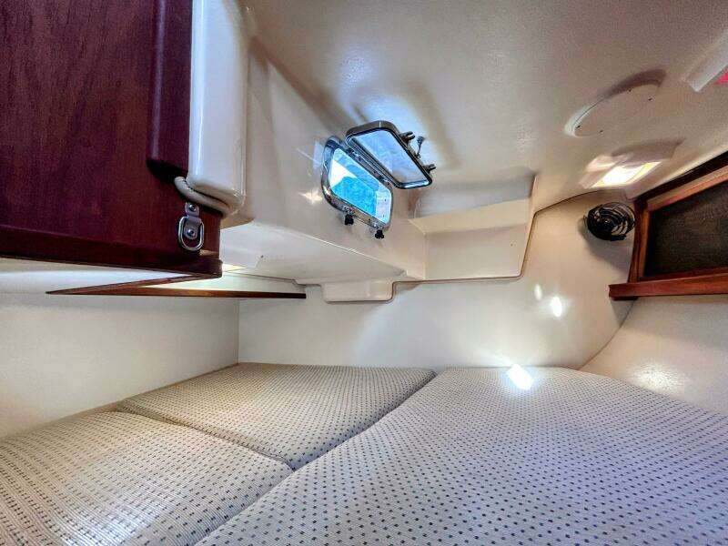 Offline 32ft Island Packet Yacht For Sale