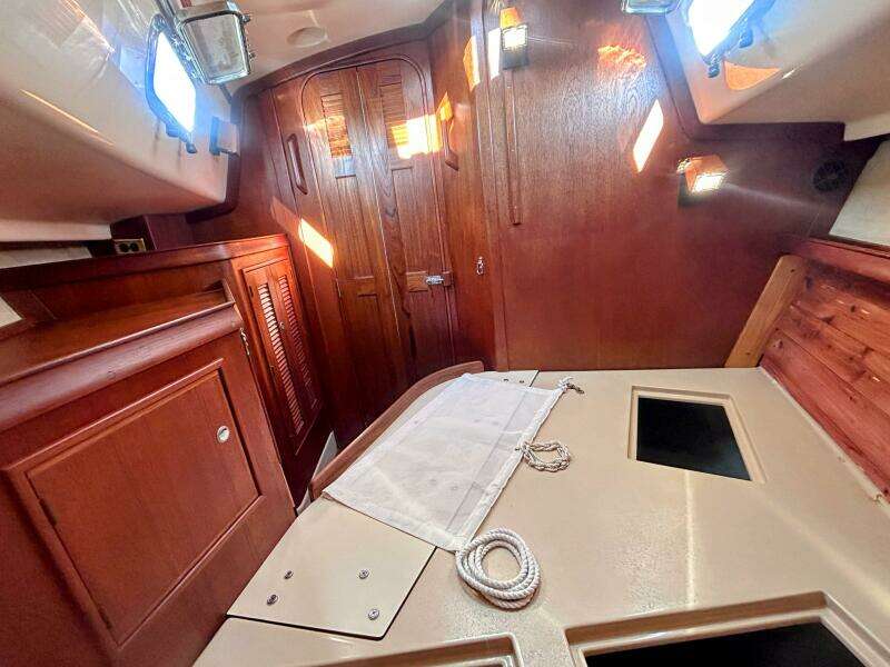 Offline 32ft Island Packet Yacht For Sale