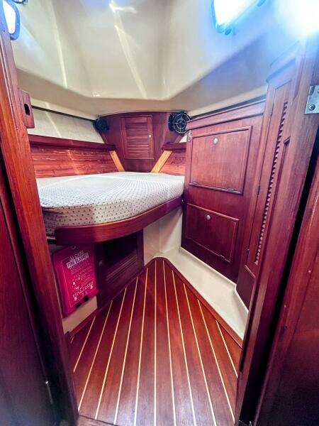 Offline 32ft Island Packet Yacht For Sale