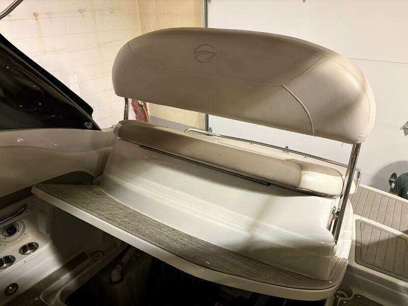 26ft Crownline Yacht For Sale