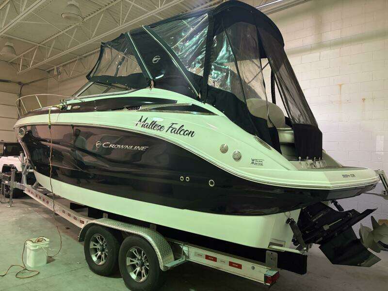 26ft Crownline Yacht For Sale