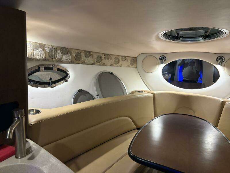 26ft Crownline Yacht For Sale