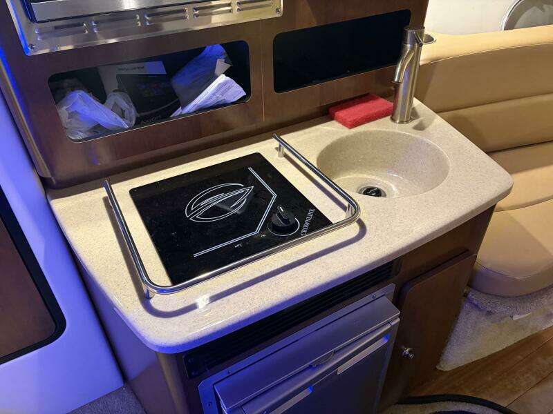 26ft Crownline Yacht For Sale