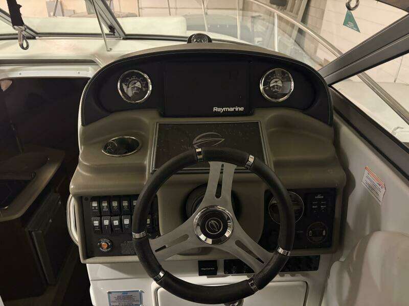 26ft Crownline Yacht For Sale