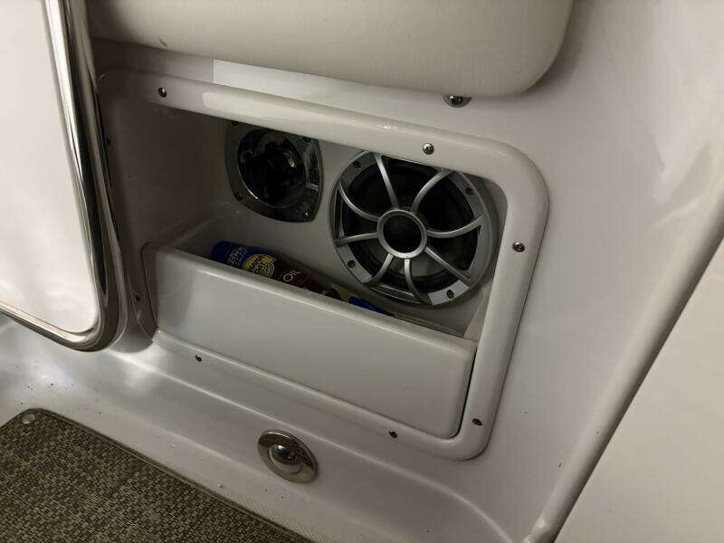 26ft Crownline Yacht For Sale