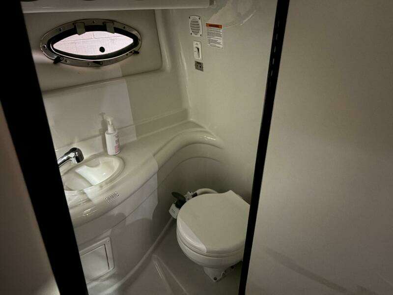 26ft Crownline Yacht For Sale