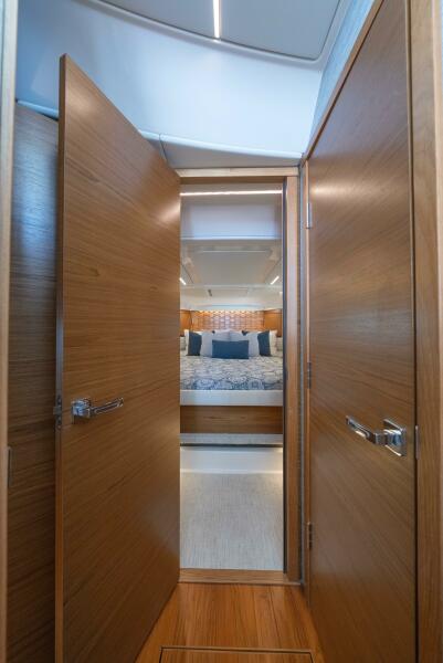 43' 2025 Tiara Yachts 43 LE