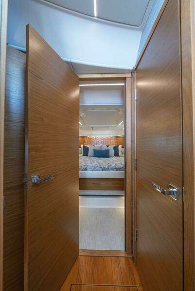 NEXT LEVEL 43ft Tiara Yachts Yacht For Sale