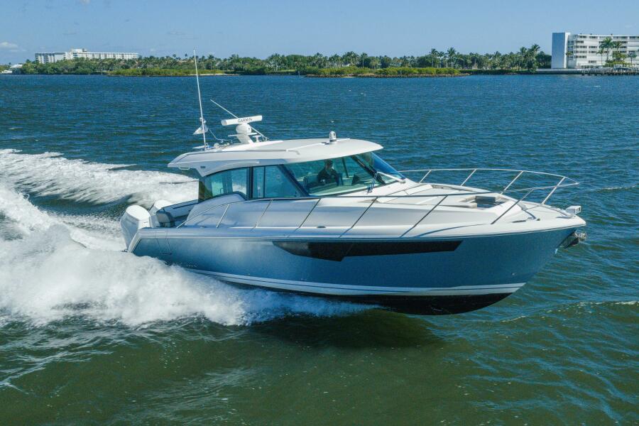 43' 2025 Tiara Yachts 43 LE