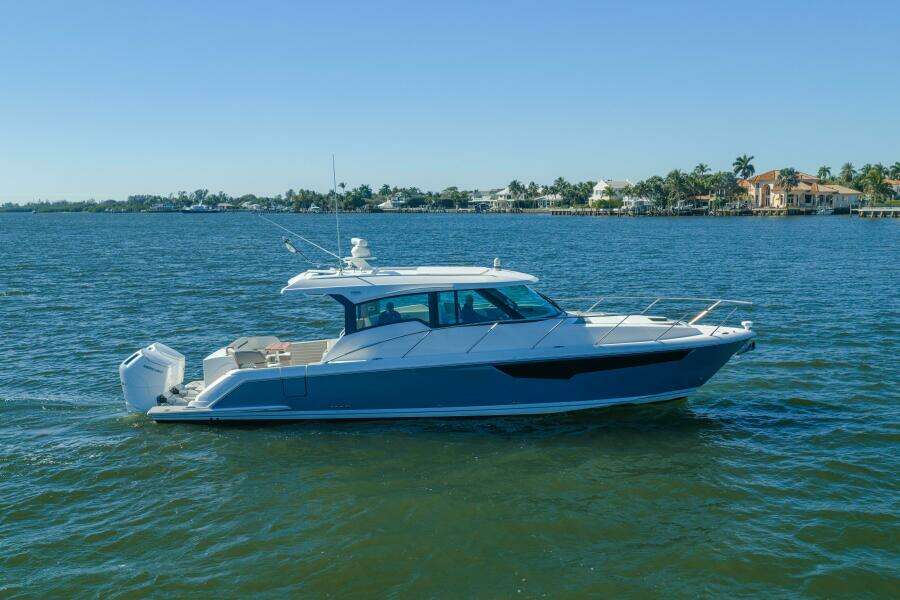 NEXT LEVEL 43ft Tiara Yachts Yacht For Sale