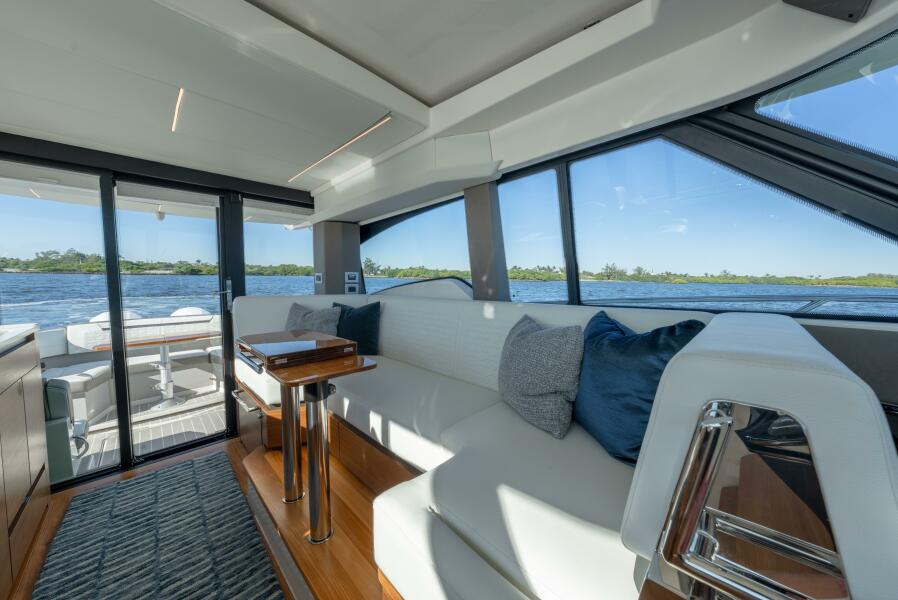 43' 2025 Tiara Yachts 43 LE