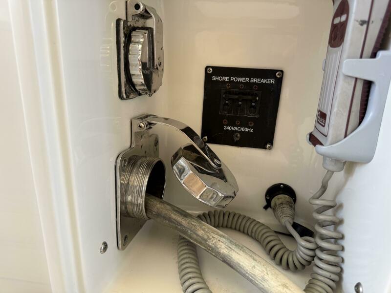 40' 2007 Chris-Craft Roamer 40