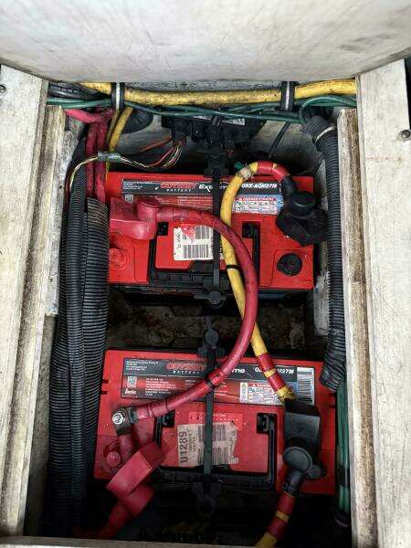 Blue Delft 40ft Chris Craft Yacht For Sale