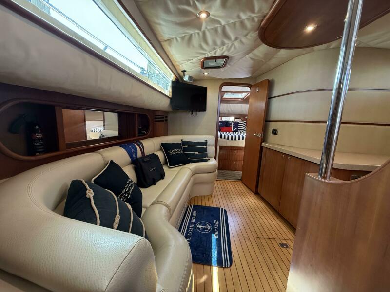 40' 2007 Chris-Craft Roamer 40