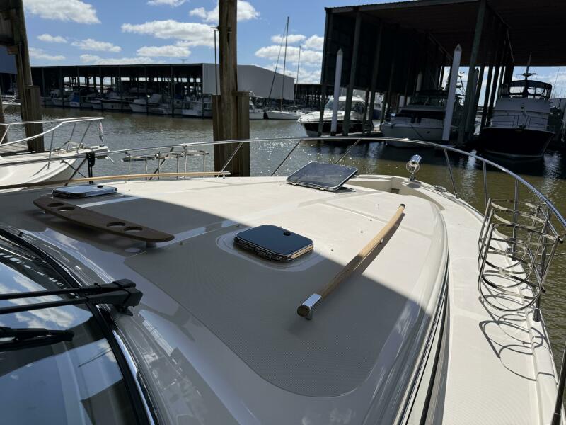 40' 2007 Chris-Craft Roamer 40