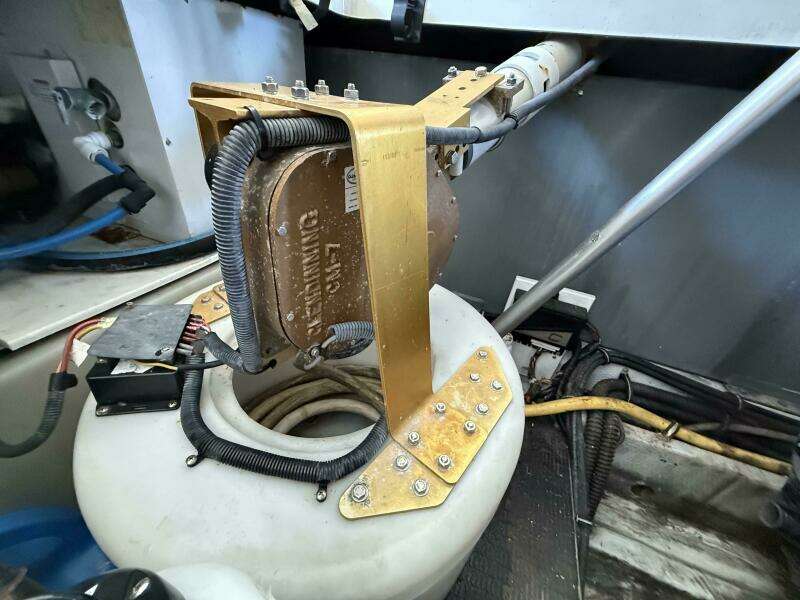 Blue Delft 40ft Chris Craft Yacht For Sale