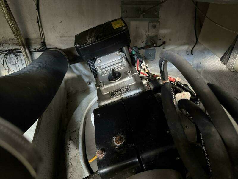 Blue Delft 40ft Chris Craft Yacht For Sale