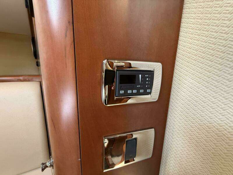 Blue Delft 40ft Chris Craft Yacht For Sale