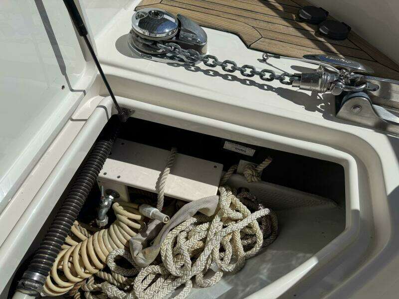 Blue Delft 40ft Chris Craft Yacht For Sale