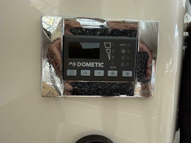 40' 2007 Chris-Craft Roamer 40