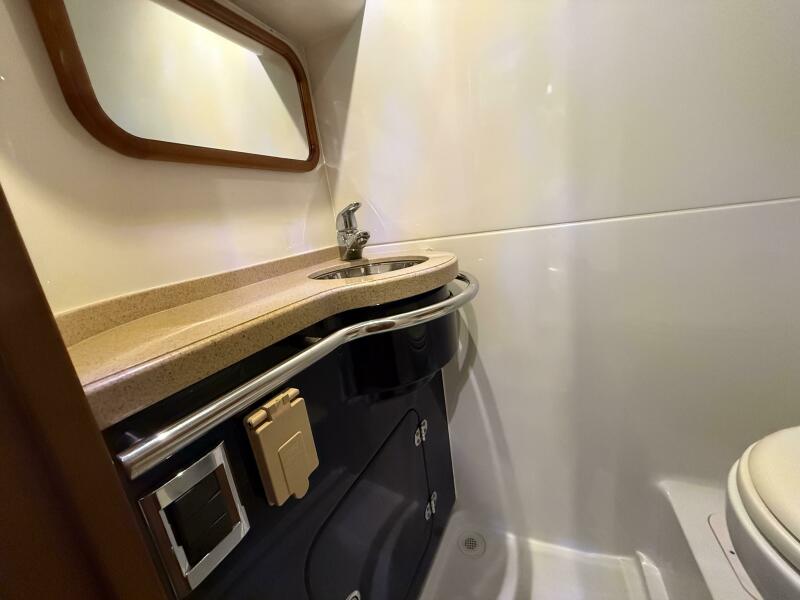 40' 2007 Chris-Craft Roamer 40