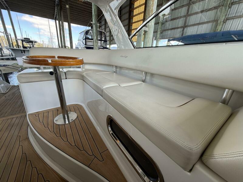 40' 2007 Chris-Craft Roamer 40