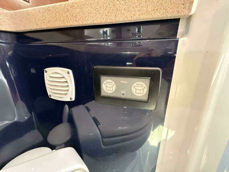 Blue Delft 40ft Chris Craft Yacht For Sale