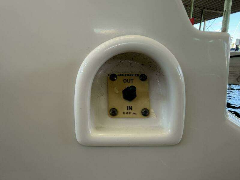 Blue Delft 40ft Chris Craft Yacht For Sale