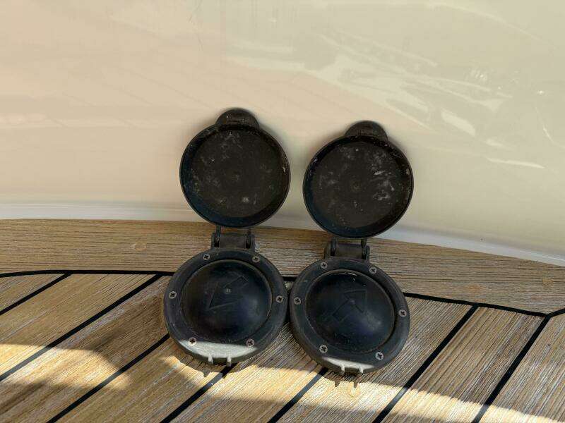 Blue Delft 40ft Chris Craft Yacht For Sale